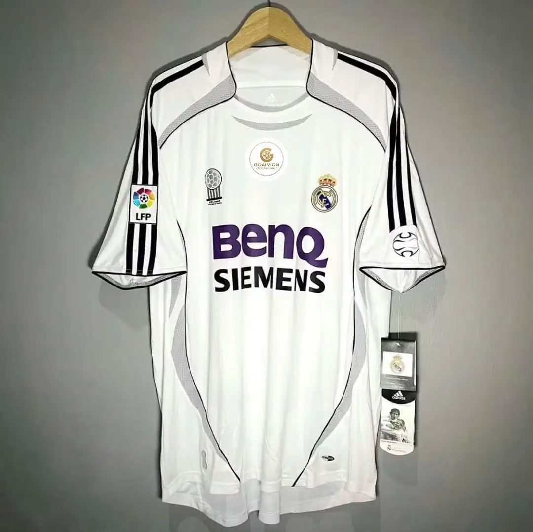 Real Madrid Home 2006/07 Retro Jersey, front